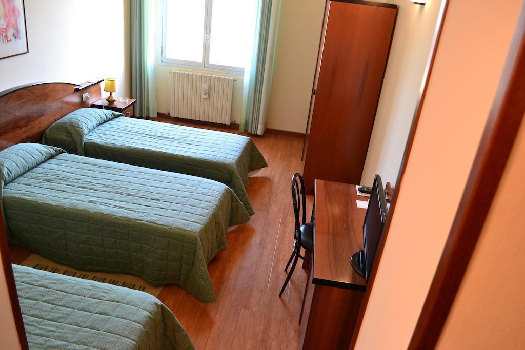 Albergo Elena Pianoro Rom bilde