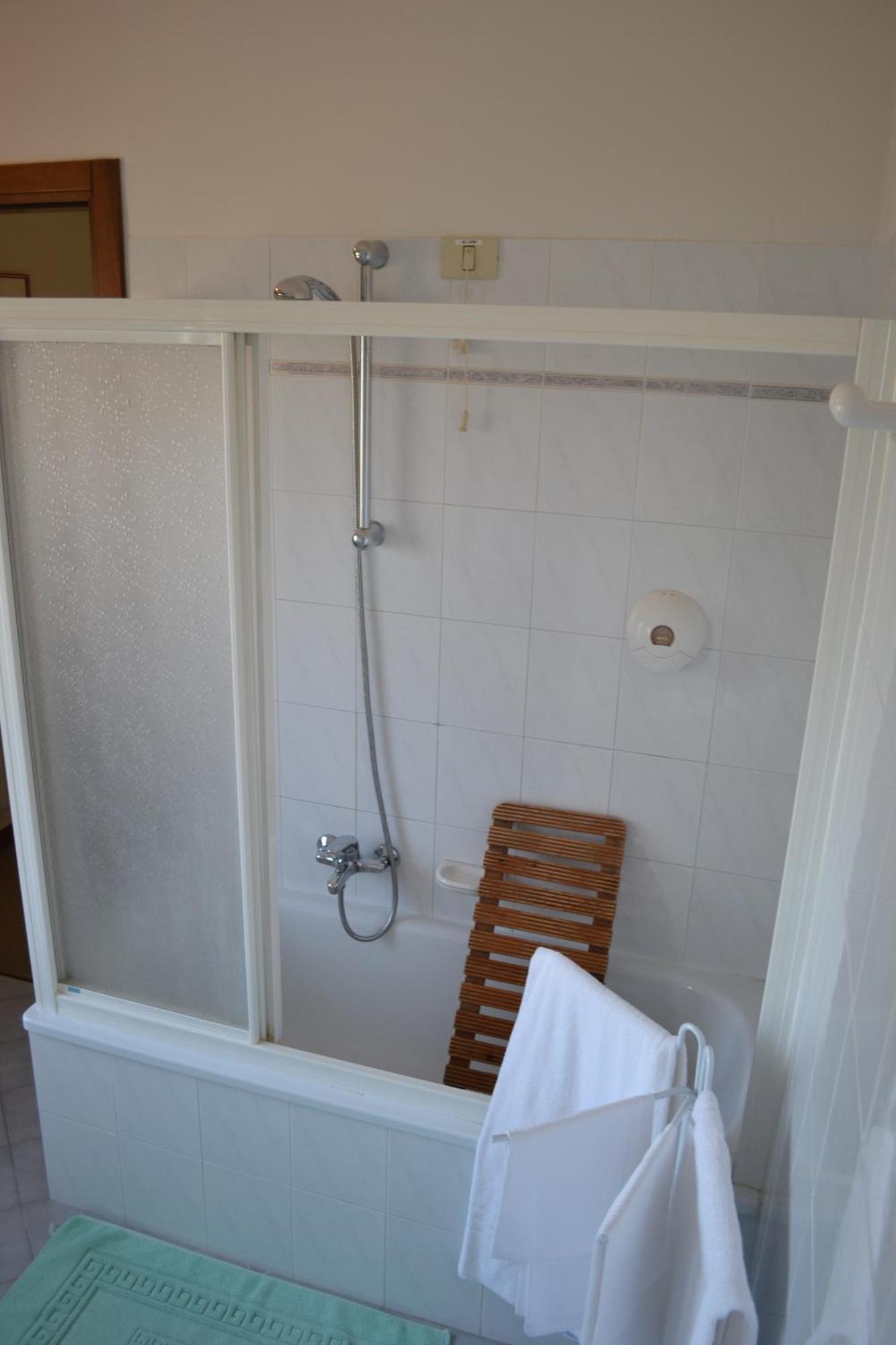 Albergo Elena Pianoro Rom bilde