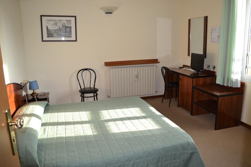 Albergo Elena Pianoro Rom bilde