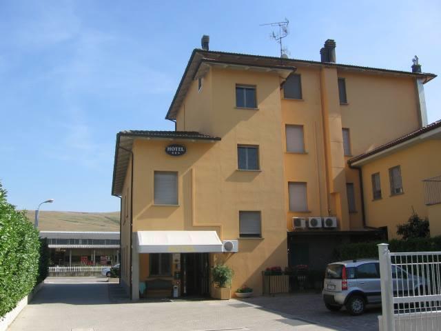 Albergo Elena Pianoro Eksteriør bilde